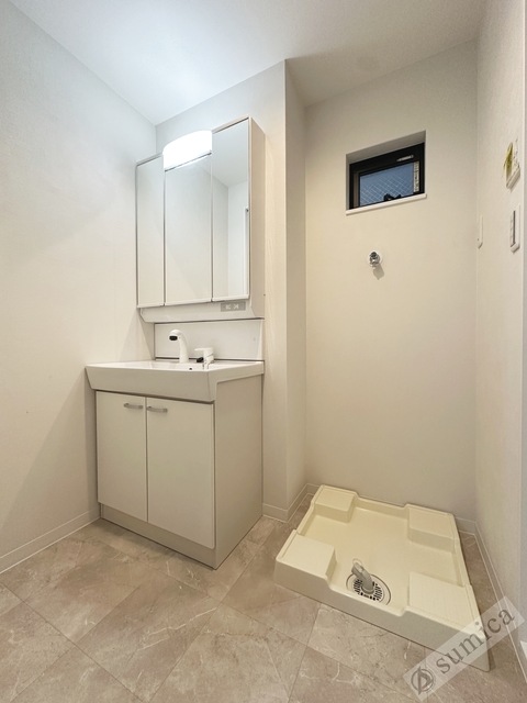 洗面設備　シャンプードレッサー付き・朝シャンもこちらで♪♪