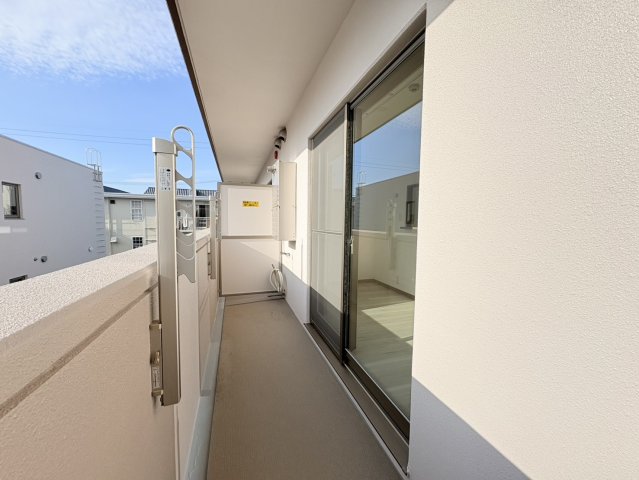 バルコニー　参考写真になりますのでご承知おき下さい。