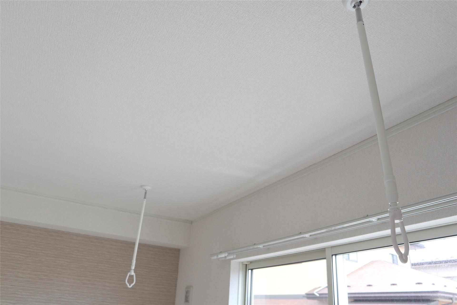 バルコニー　室内物干し