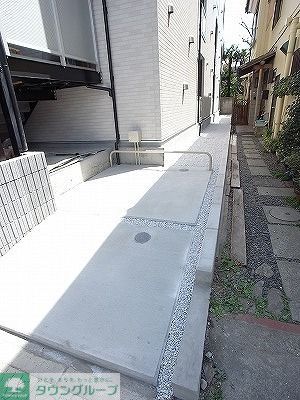 駐車場　バイク置き場