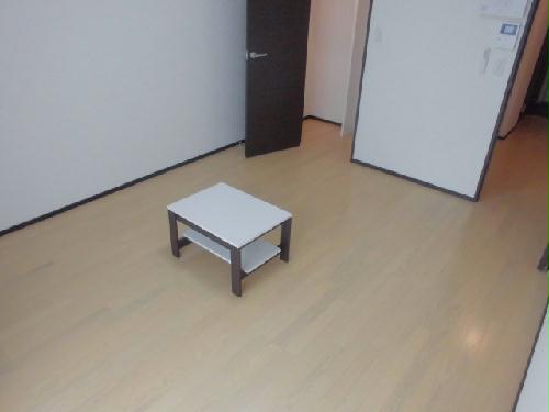 居室・リビング　家具家電付き!