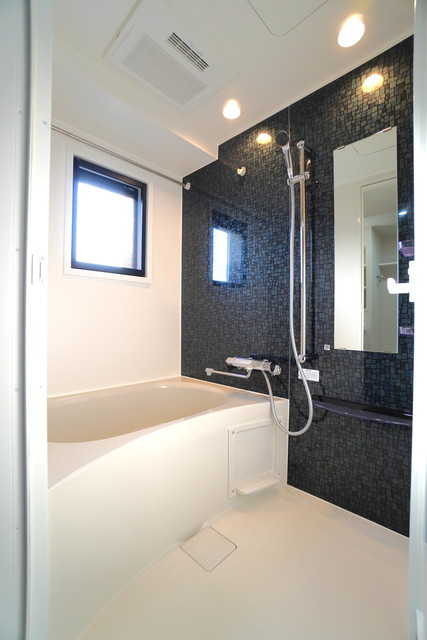 バス・シャワールーム　※写真は同タイプ住戸です。