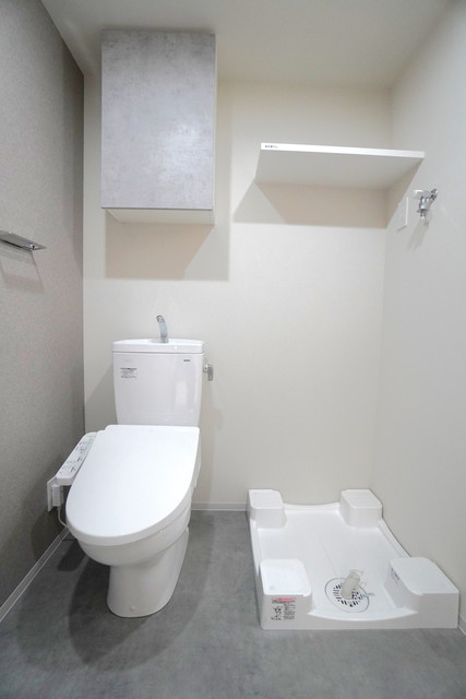 トイレ　※写真は同タイプ住戸です。