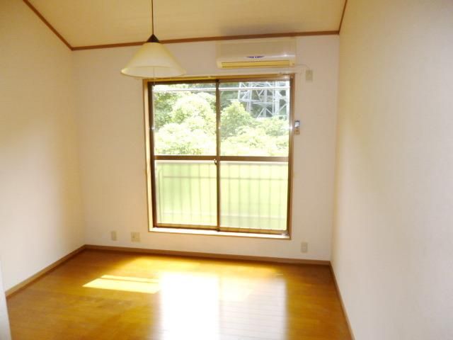 居室・リビング　★明るい洋室★