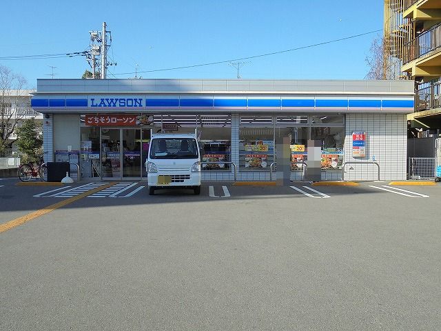 コンビニ　ローソン 比島１丁目店（コンビニ）まで591m