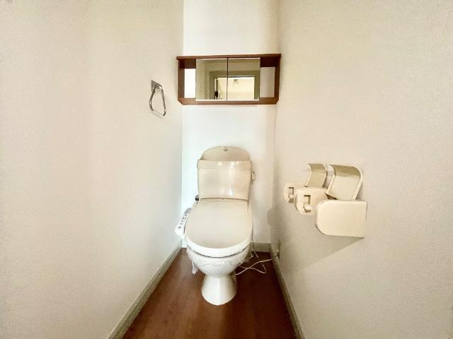 トイレ　トイレ