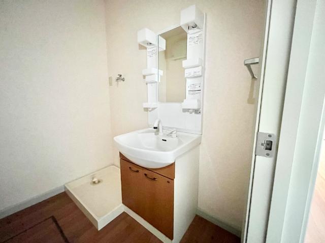 洗面設備　洗髪洗面化粧台