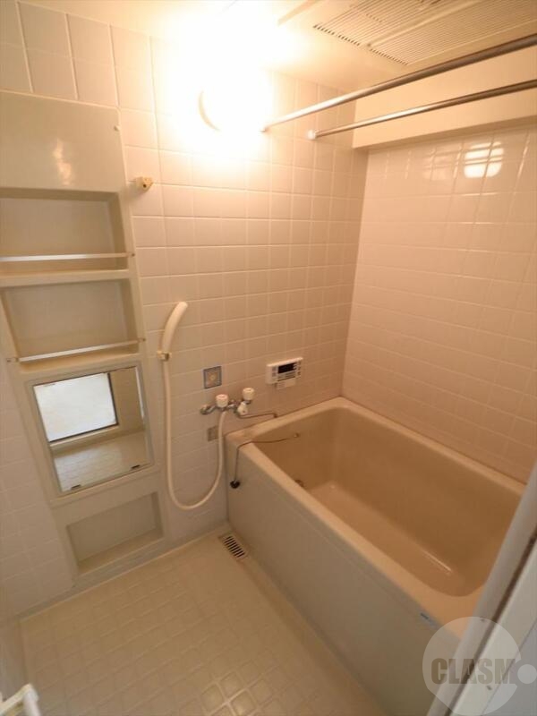 バス・シャワールーム　追い焚き機能付き