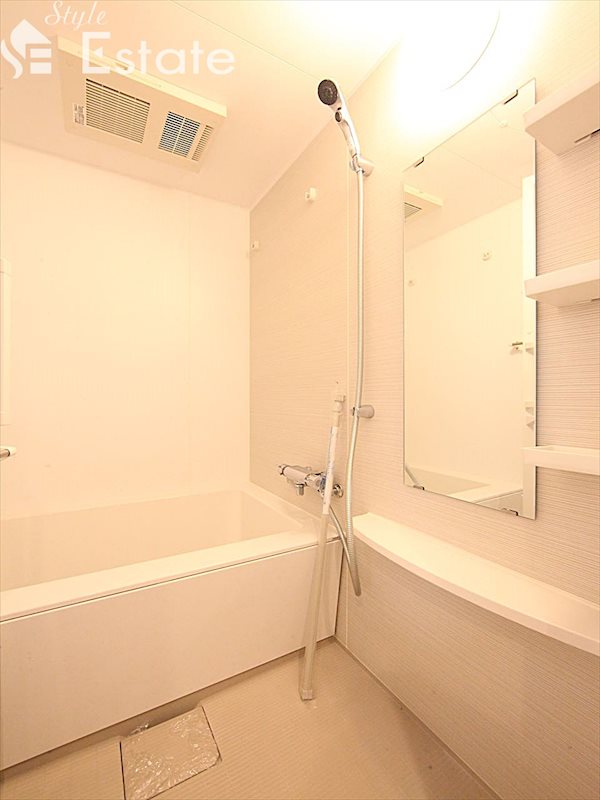 バス・シャワールーム　バスルーム