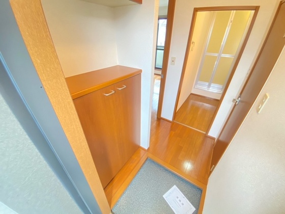 玄関　※別部屋の写真です