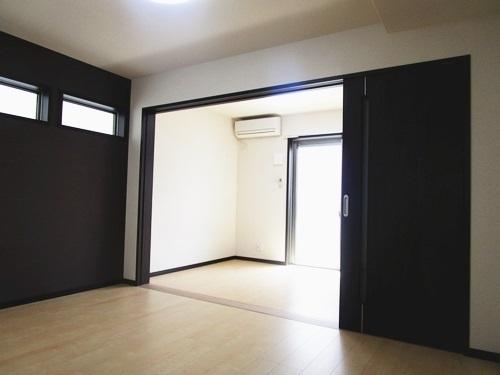 居室・リビング　広々したリビング