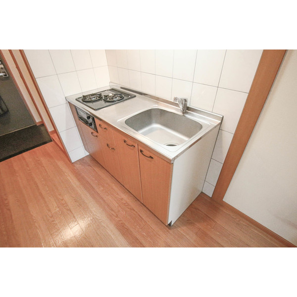 キッチン　同じ建物の別のお部屋