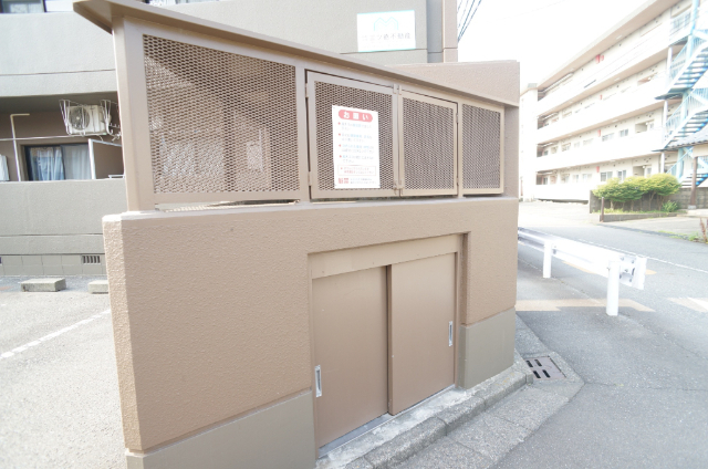 その他　敷地内ゴミ捨て場