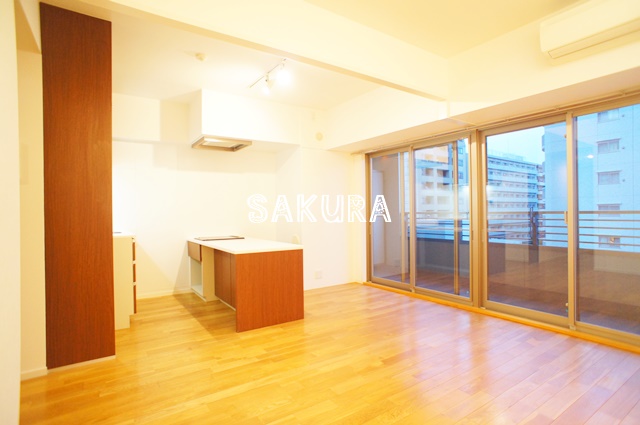 居室・リビング　開放感のあるゆったりとしたお部屋です♪