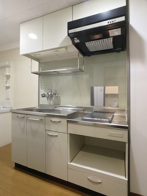 キッチン　※別号室の参考写真です。