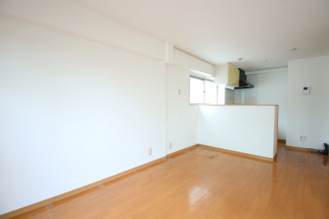 居室・リビング　※別室の参考写真の為、現況優先です。