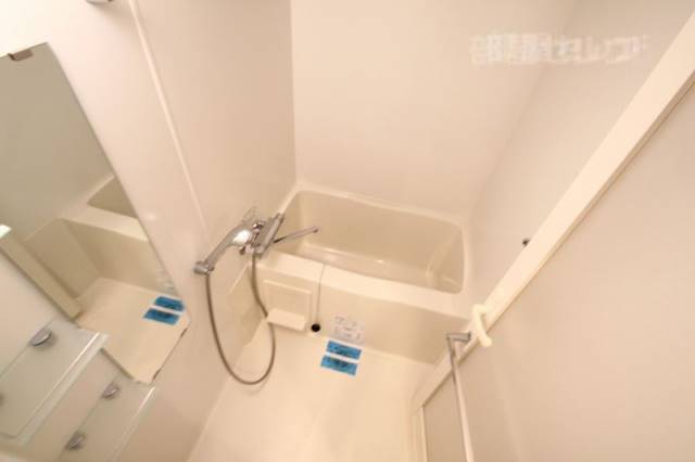 バス・シャワールーム　お風呂の写真です。ゆったりできます。