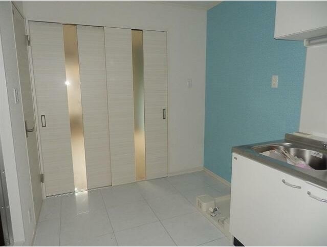 居室・リビング　使いやすい形の為、レイアウトを楽しめます♪