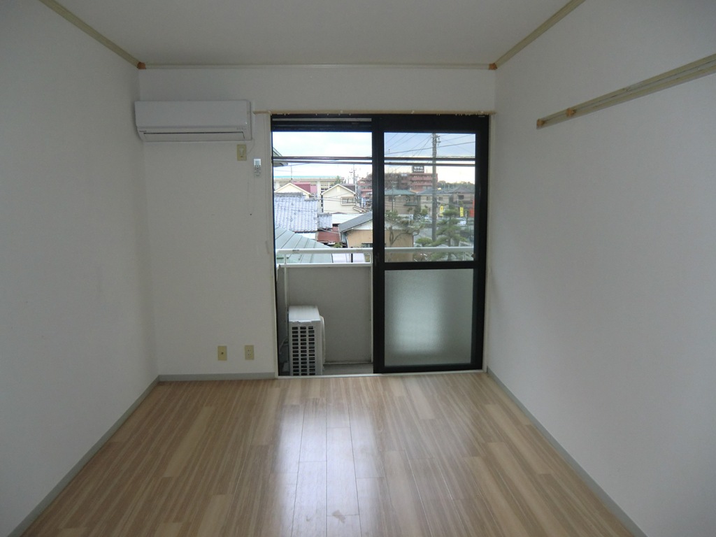 居室・リビング　ゆったりした洋室です