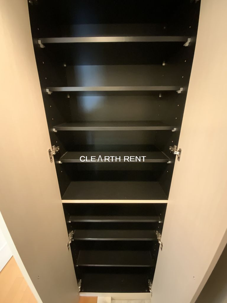 玄関　同タイプ別住戸写真となります。現況と異なる場合がございます。