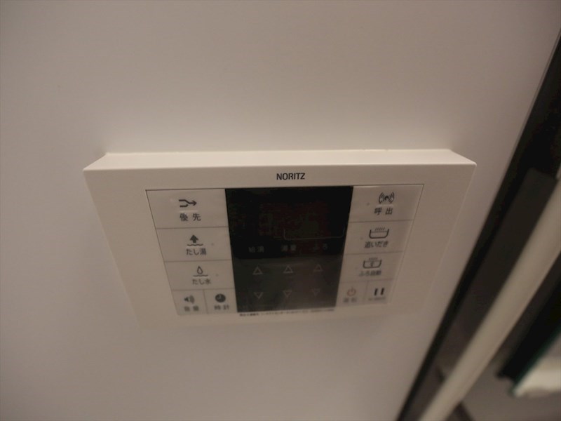 その他設備　追い焚き機能付　オートバス機能付給湯設備