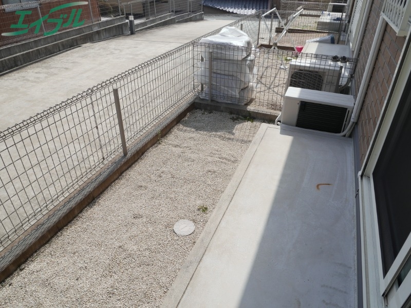 バルコニー　同物件別室画像