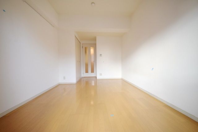 居室・リビング　開放的な室内です♪