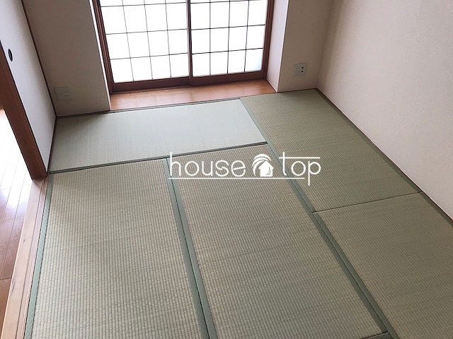 その他部屋・スペース　リビングの隣に和室があるので来客があっても対応できますね♪