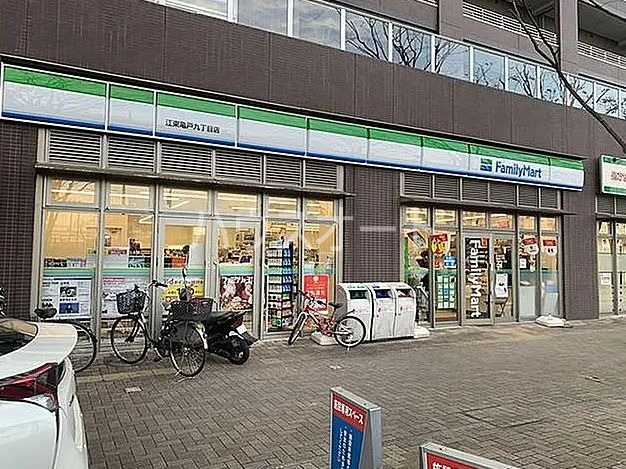 コンビニ　ファミリーマート江東亀戸九丁目店（コンビニ）まで24m