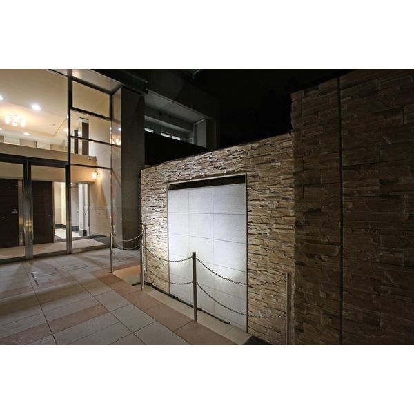 エントランス　清潔なエントランスです