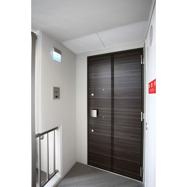 玄関　明るい玄関です