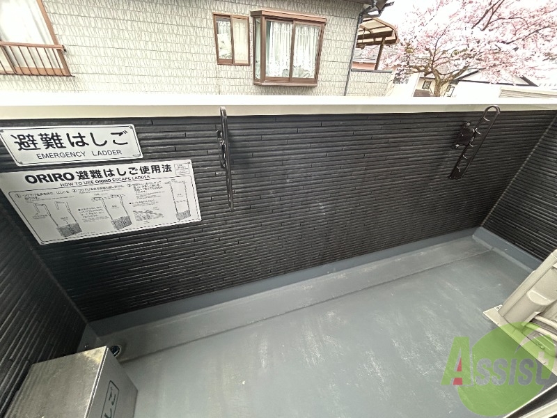 バルコニー　ベランダも広くて良いですね。洗濯物が沢山干せます。