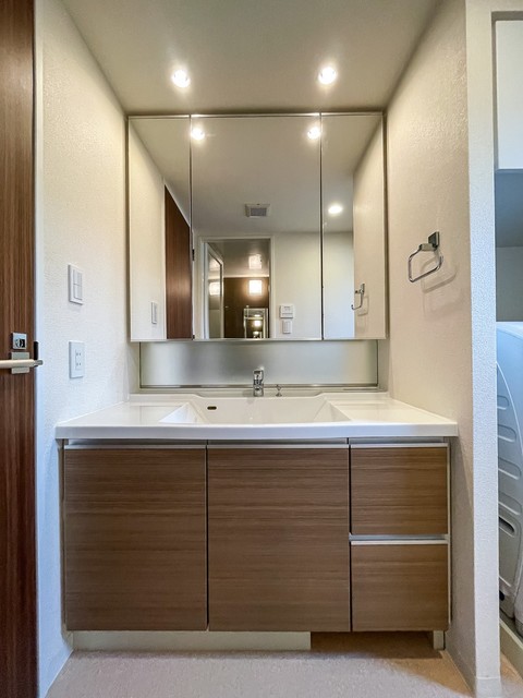 洗面設備　※写真は同タイプ住戸です。
