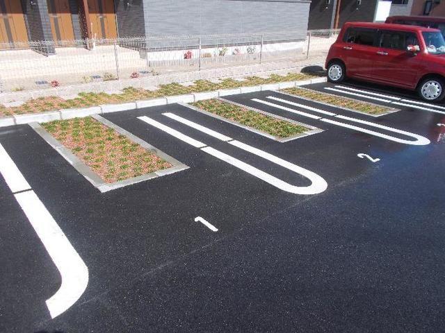 駐車場　駐車場
