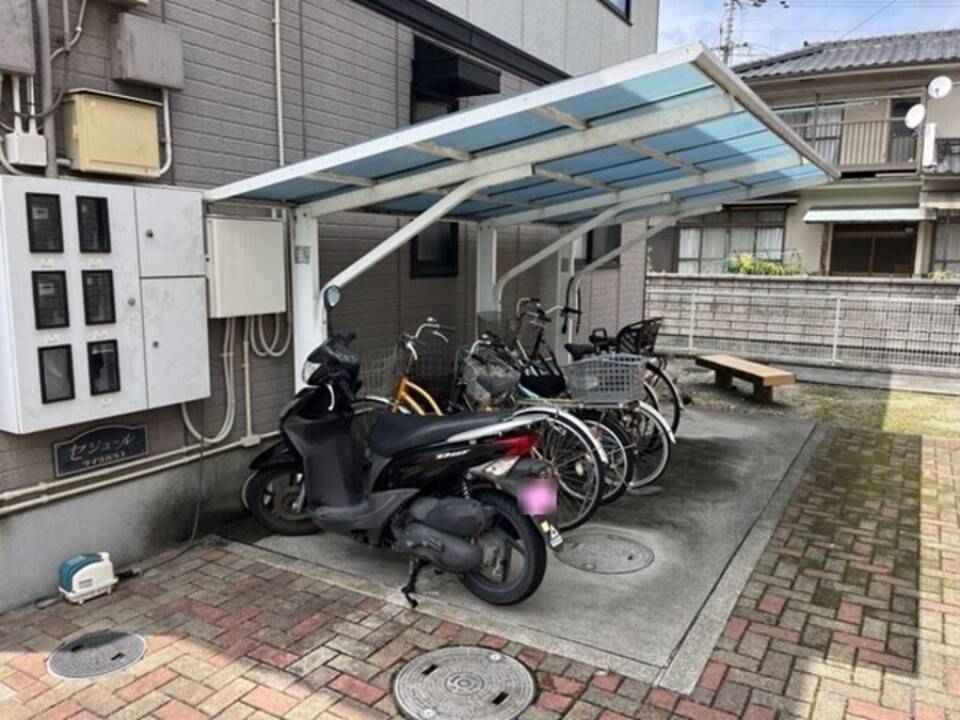 駐車場　駐輪場