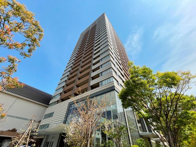 建物外観　オートロック付きで安心です♪
