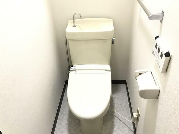 トイレ　コンパクトで使いやすいトイレです