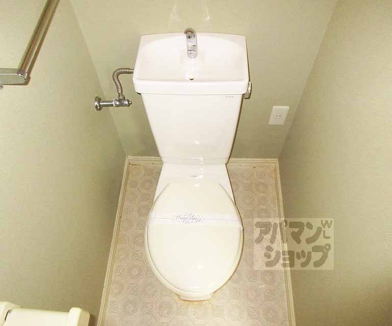 トイレ　シンプルなトイレです