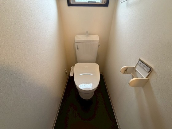 トイレ　※別部屋の写真です