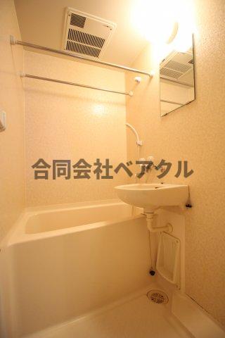 バス・シャワールーム　ゆったり過ごせるお風呂です