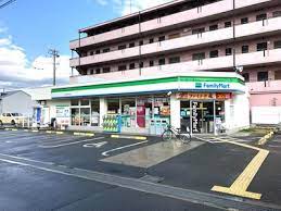 コンビニ　ファミリーマート八尾木北6丁目店（コンビニ）まで619m