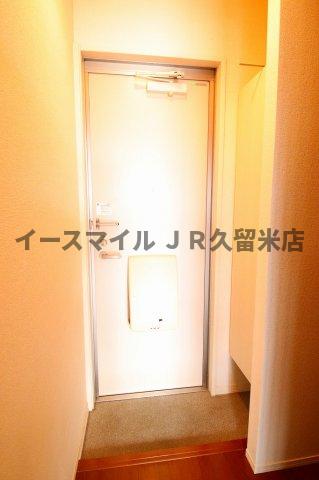 玄関　収納もある玄関です