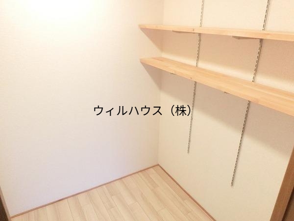 収納　たっぷり収納できる納戸！