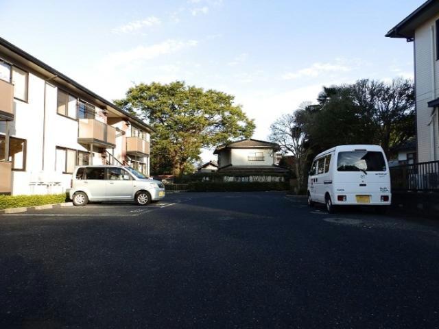 駐車場　駐車場
