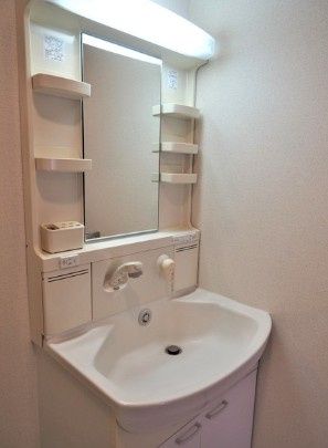 洗面設備　使いやすい洗面所です