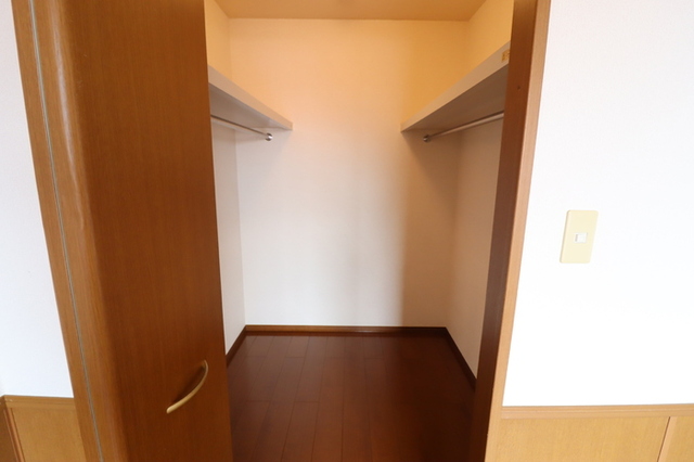 収納　ウォークインクローゼット