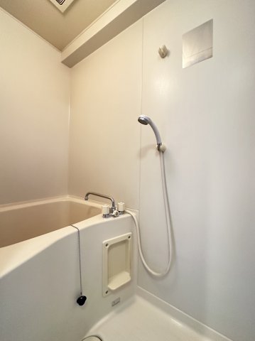 バス・シャワールーム　※別部屋写真