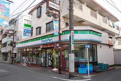 コンビニ　ファミリーマート 赤羽平和通り店（コンビニ）まで483m