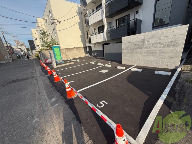 駐車場　駐車場