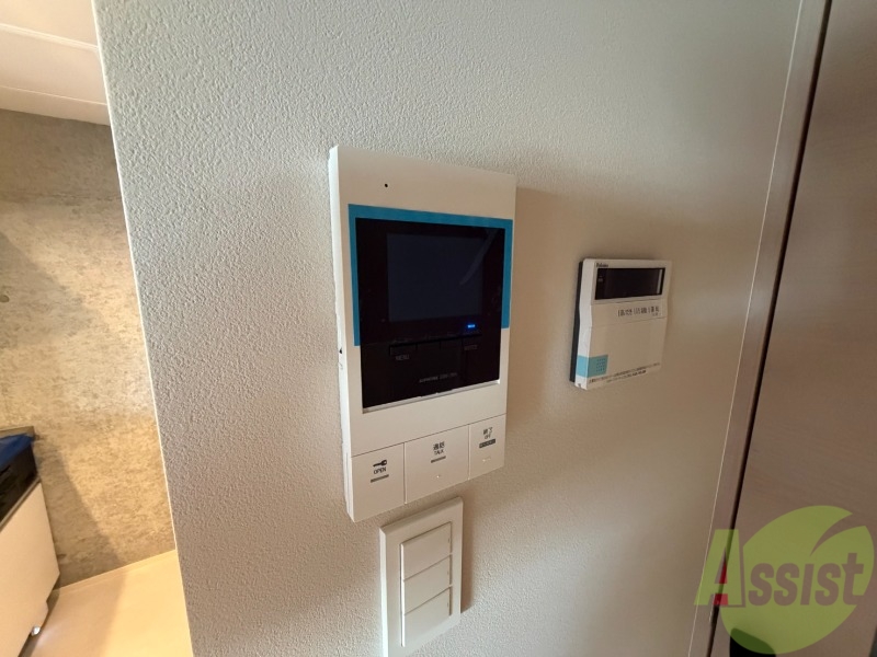 セキュリティ　ＴＶモニター付インターホンです。来客者の顔が見えるので安心！